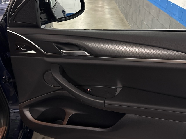 BMW X4 xDrive20d color Azul. Año 2025. 140KW(190CV). Diésel. En concesionario BYmyCAR Madrid - Algete de Madrid