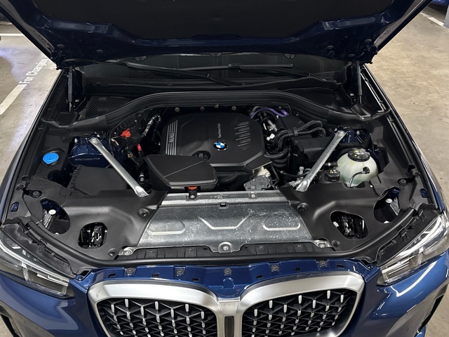 BMW X4 xDrive20d color Azul. Año 2025. 140KW(190CV). Diésel. En concesionario BYmyCAR Madrid - Algete de Madrid