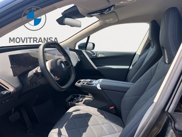 Foto 11 BMW iX xDrive45 300 kW (408 CV)