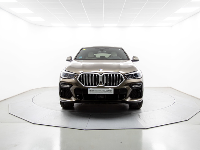 BMW X6 xDrive30d color Marrón. Año 2020. 195KW(265CV). Diésel. En concesionario Móvil Begar Alicante de Alicante