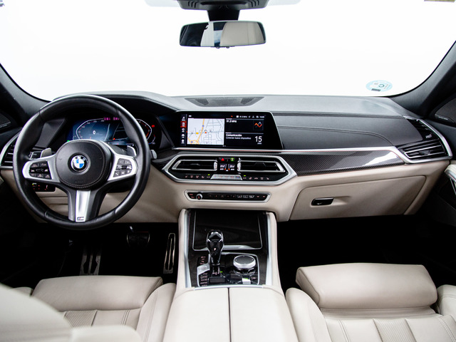 BMW X6 xDrive30d color Marrón. Año 2020. 195KW(265CV). Diésel. En concesionario Móvil Begar Alicante de Alicante