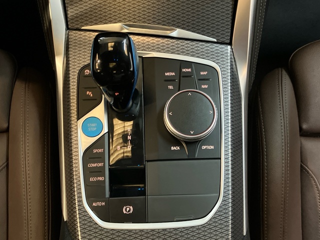 BMW i4 eDrive40 color Negro. Año 2022. 250KW(340CV). Eléctrico. En concesionario Proa Premium Palma de Illes Balears