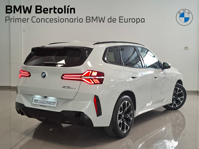 BMW X3 xDrive20d color Blanco. Año 2024. 145KW(197CV). Diésel. En concesionario Automoviles Bertolin S.L. de Valencia