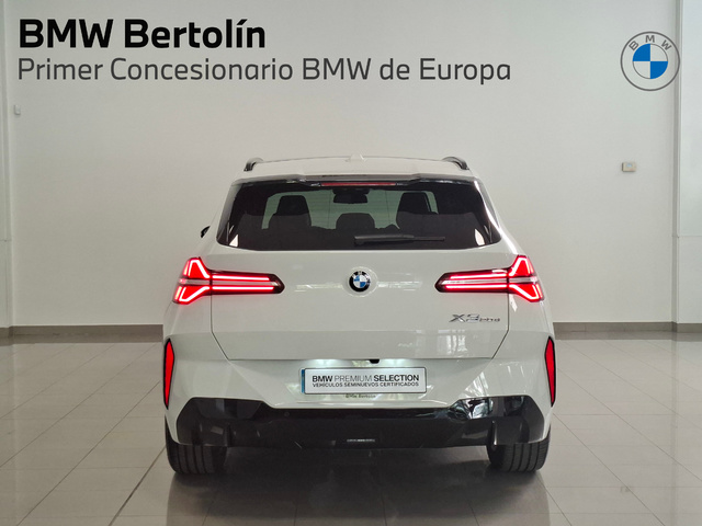 BMW X3 xDrive20d color Blanco. Año 2024. 145KW(197CV). Diésel. En concesionario Automoviles Bertolin S.L. de Valencia