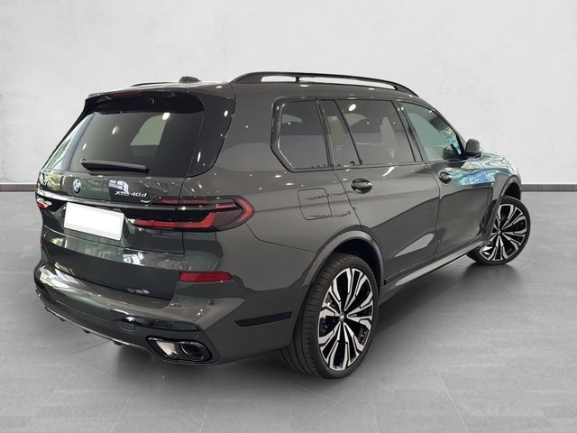 BMW X7 xDrive40d color Gris. Año 2025. 259KW(352CV). Diésel. En concesionario Enekuri Motor de Vizcaya
