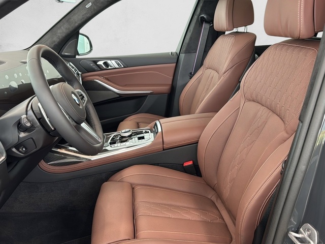 BMW X7 xDrive40d color Gris. Año 2025. 259KW(352CV). Diésel. En concesionario Enekuri Motor de Vizcaya