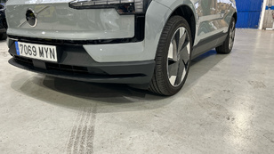 Volvo EX30 Single Motor Extended Range Plus Auto 200 kW (272 CV) - 29 Volvo EX30 Single Motor BEV Ocasión 200 KW (272CV) - 29