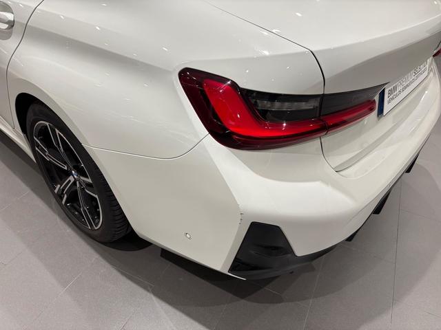 BMW Serie 3 318d color Blanco. Año 2024. 110KW(150CV). Híbrido Electro/Diesel. En concesionario Automotor Costa, S.L.U. de Almería