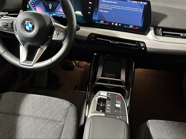 BMW X1 sDrive18i color Negro. Año 2025. 100KW(136CV). Gasolina. En concesionario San Pablo Motor | Su Eminencia de Sevilla