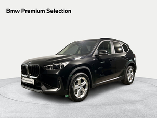Fotos de BMW X1 sDrive18i color Negro. Año 2025. 100KW(136CV). Gasolina. En concesionario San Pablo Motor | Su Eminencia de Sevilla