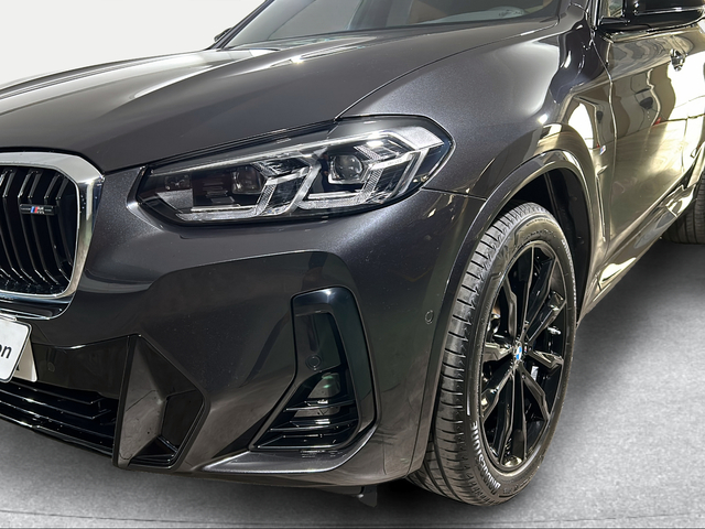 BMW X4 M40i color Gris. Año 2024. 265KW(360CV). Gasolina. En concesionario San Pablo Motor | Su Eminencia de Sevilla