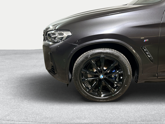 BMW X4 M40i color Gris. Año 2024. 265KW(360CV). Gasolina. En concesionario San Pablo Motor | Su Eminencia de Sevilla
