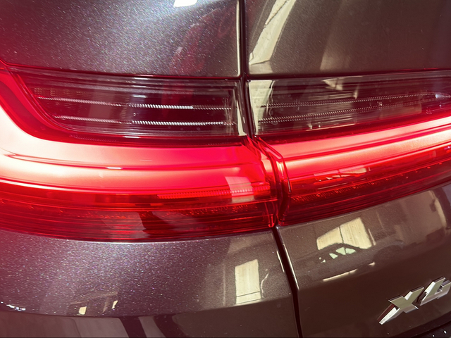 BMW X4 M40i color Gris. Año 2024. 265KW(360CV). Gasolina. En concesionario San Pablo Motor | Su Eminencia de Sevilla