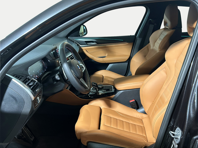 BMW X4 M40i color Gris. Año 2024. 265KW(360CV). Gasolina. En concesionario San Pablo Motor | Su Eminencia de Sevilla