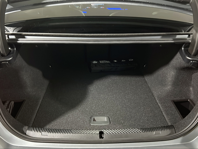 BMW i5 eDrive40 color Gris. Año 2025. 250KW(340CV). Eléctrico. En concesionario San Pablo Motor | Su Eminencia de Sevilla