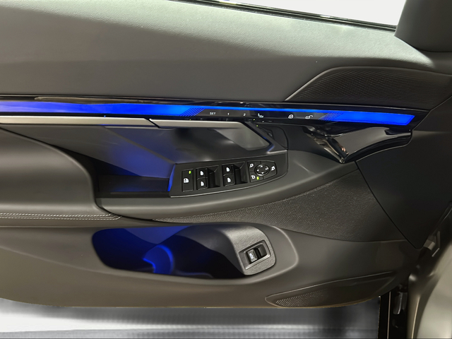 BMW i5 eDrive40 color Gris. Año 2025. 250KW(340CV). Eléctrico. En concesionario San Pablo Motor | Su Eminencia de Sevilla