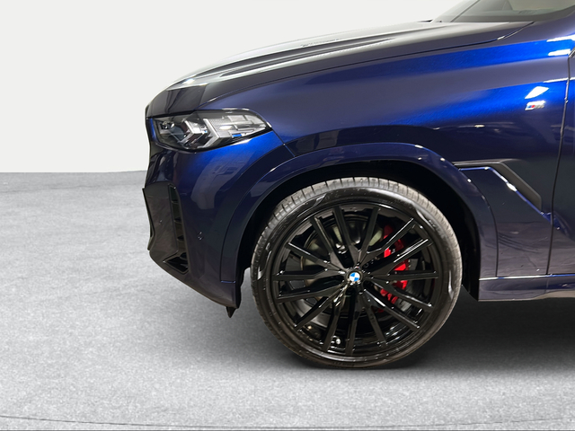 BMW X6 xDrive30d color Azul. Año 2025. 210KW(286CV). Diésel. En concesionario San Pablo Motor | Su Eminencia de Sevilla