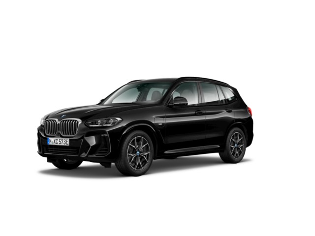 BMW X3 xDrive30e color Negro. Año 2022. 215KW(292CV). Híbrido Electro/Gasolina. En concesionario Ceres Motor S.L. de Cáceres
