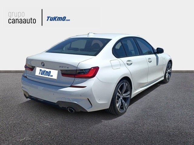 BMW Serie 3 330e color Blanco. Año 2021. 215KW(292CV). Híbrido Electro/Gasolina. En concesionario MG CANARIAS TACO de Sta. C. Tenerife