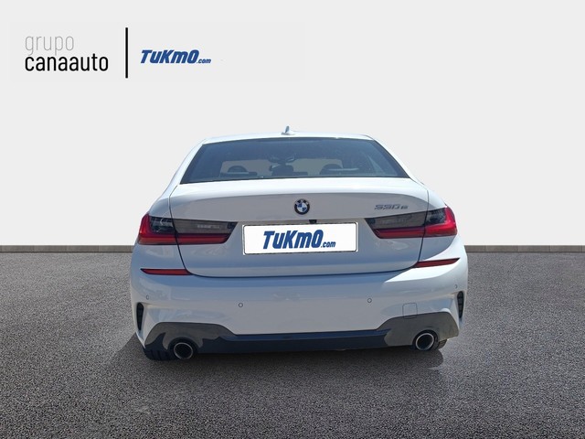 BMW Serie 3 330e color Blanco. Año 2021. 215KW(292CV). Híbrido Electro/Gasolina. En concesionario MG CANARIAS TACO de Sta. C. Tenerife