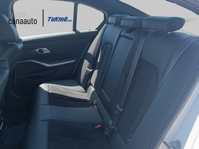 BMW Serie 3 330e color Blanco. Año 2021. 215KW(292CV). Híbrido Electro/Gasolina. En concesionario MG CANARIAS TACO de Sta. C. Tenerife