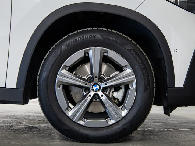 BMW X1 sDrive18d color Blanco. Año 2023. 110KW(150CV). Diésel. En concesionario BMW Fuenteolid Valladolid de Valladolid