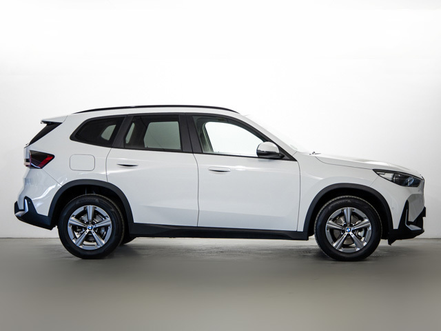BMW X1 sDrive18d color Blanco. Año 2023. 110KW(150CV). Diésel. En concesionario BMW Fuenteolid Valladolid de Valladolid