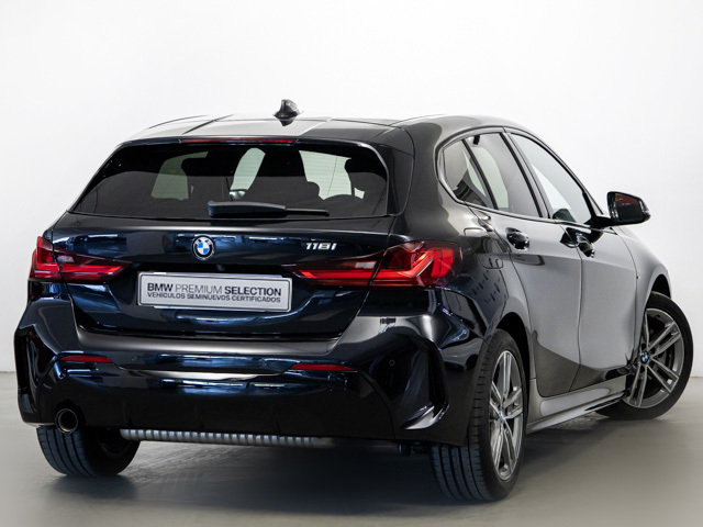 BMW Serie 1 118i color Negro. Año 2022. 103KW(140CV). Gasolina. En concesionario BMW Fuenteolid Valladolid de Valladolid