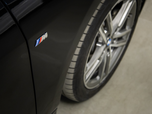 BMW Serie 1 118i color Negro. Año 2022. 103KW(140CV). Gasolina. En concesionario BMW Fuenteolid Valladolid de Valladolid