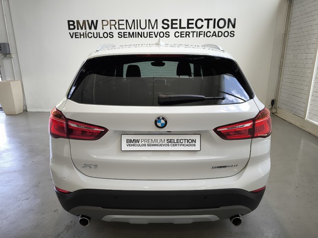 BMW X1 sDrive20i color Blanco. Año 2019. 141KW(192CV). Gasolina. En concesionario Lurauto Gipuzkoa de Guipuzcoa