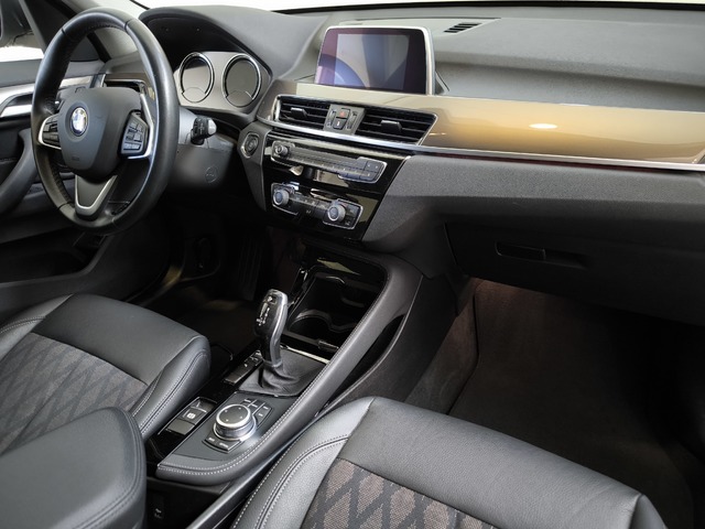 BMW X1 sDrive20i color Blanco. Año 2019. 141KW(192CV). Gasolina. En concesionario Lurauto Gipuzkoa de Guipuzcoa