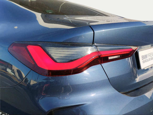 BMW Serie 4 420i Coupe color Azul. Año 2021. 135KW(184CV). Gasolina. En concesionario San Rafael Motor, S.L. de Córdoba