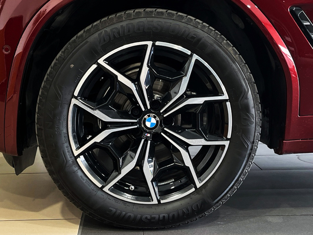BMW X4 xDrive20d color Rojo. Año 2024. 140KW(190CV). Diésel. En concesionario Murcia Premium S.L. AV DEL ROCIO de Murcia