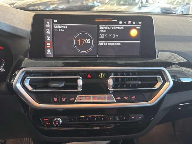 BMW X3 xDrive20d color Negro. Año 2022. 140KW(190CV). Diésel. En concesionario Enekuri Motor de Vizcaya
