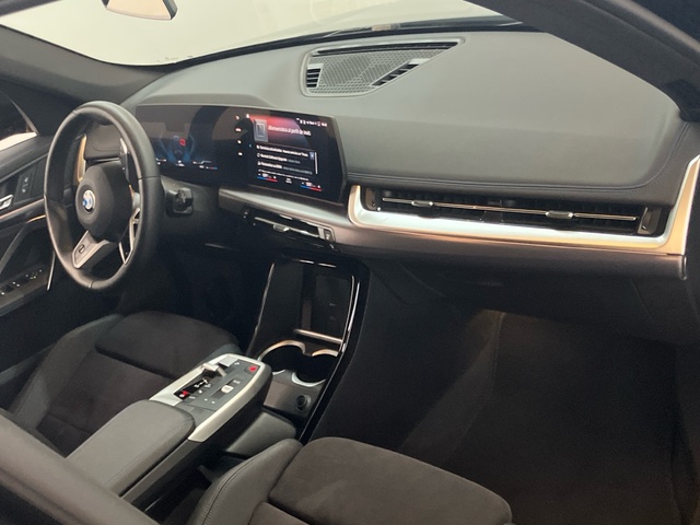 BMW X1 xDrive20d color Negro. Año 2023. 120KW(163CV). Diésel. En concesionario Proa Premium Palma de Illes Balears