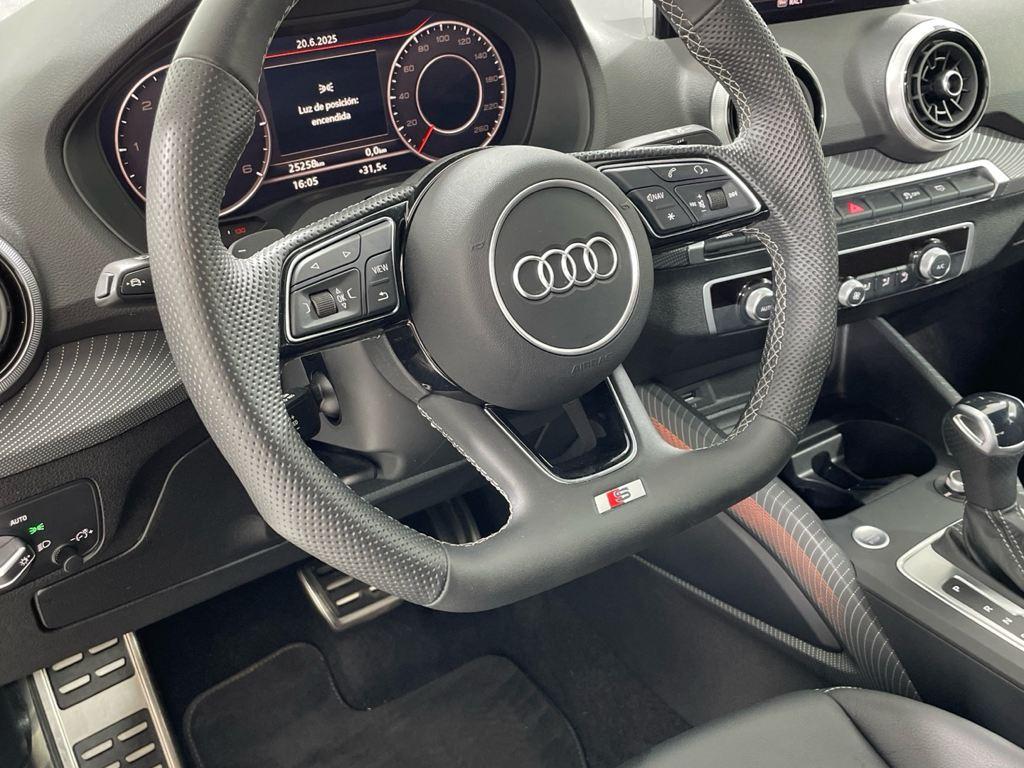 Audi Q2 30 TDI - 13