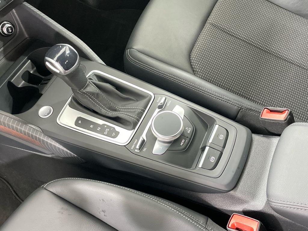 Audi Q2 30 TDI - 15