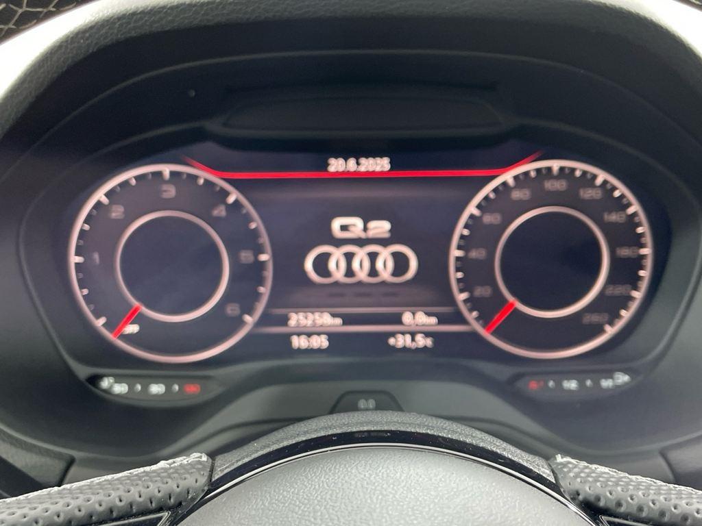 Audi Q2 30 TDI - 19