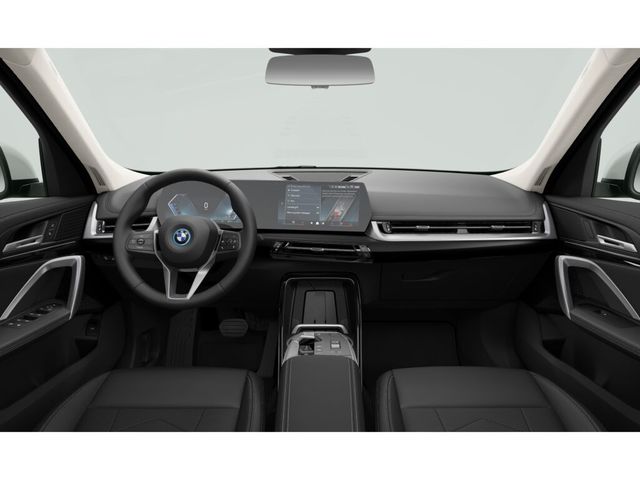 BMW X1 xDrive30e color Blanco. Año 2024. 240KW(326CV). Híbrido Electro/Gasolina. En concesionario Motri Motor Jaén de Jaén