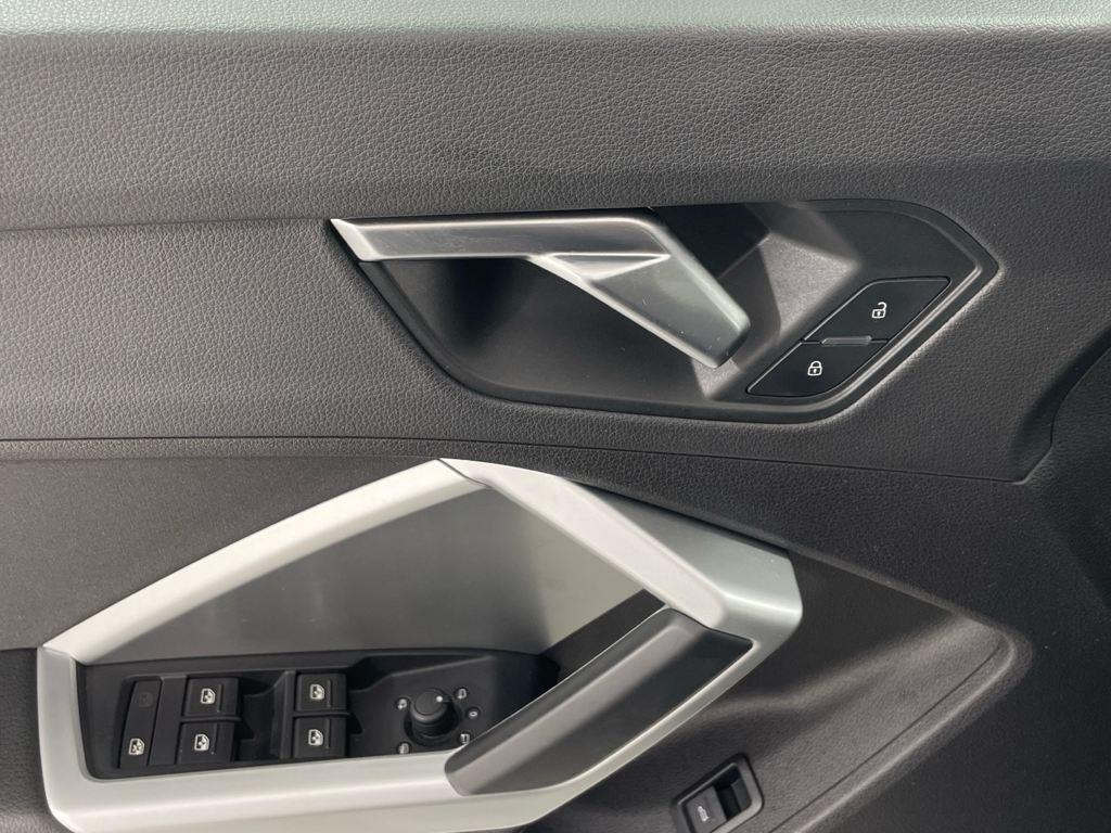 Audi Q3 35 TDI - 14