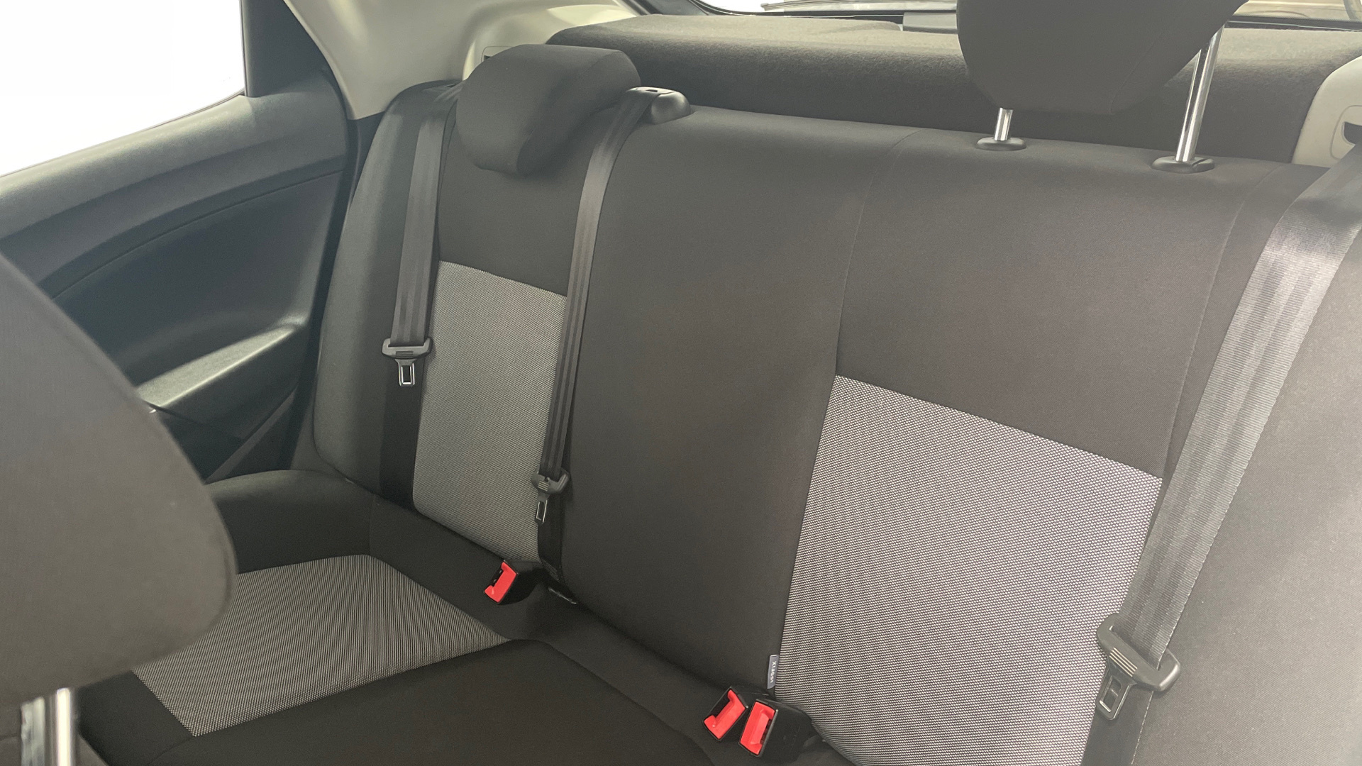 SEAT Ibiza 1.0 - 12