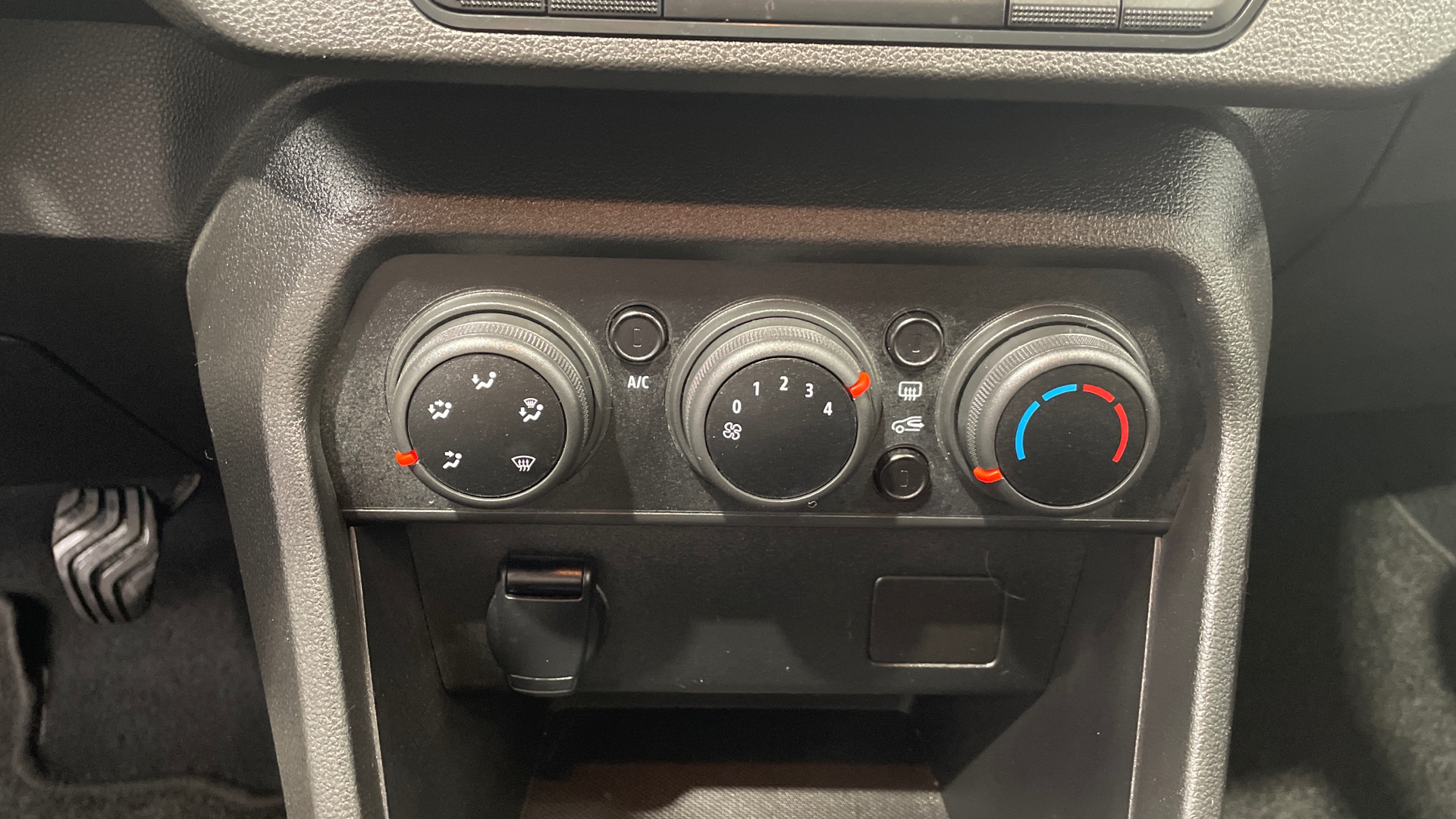 Dacia Sandero SCe 67 - 16