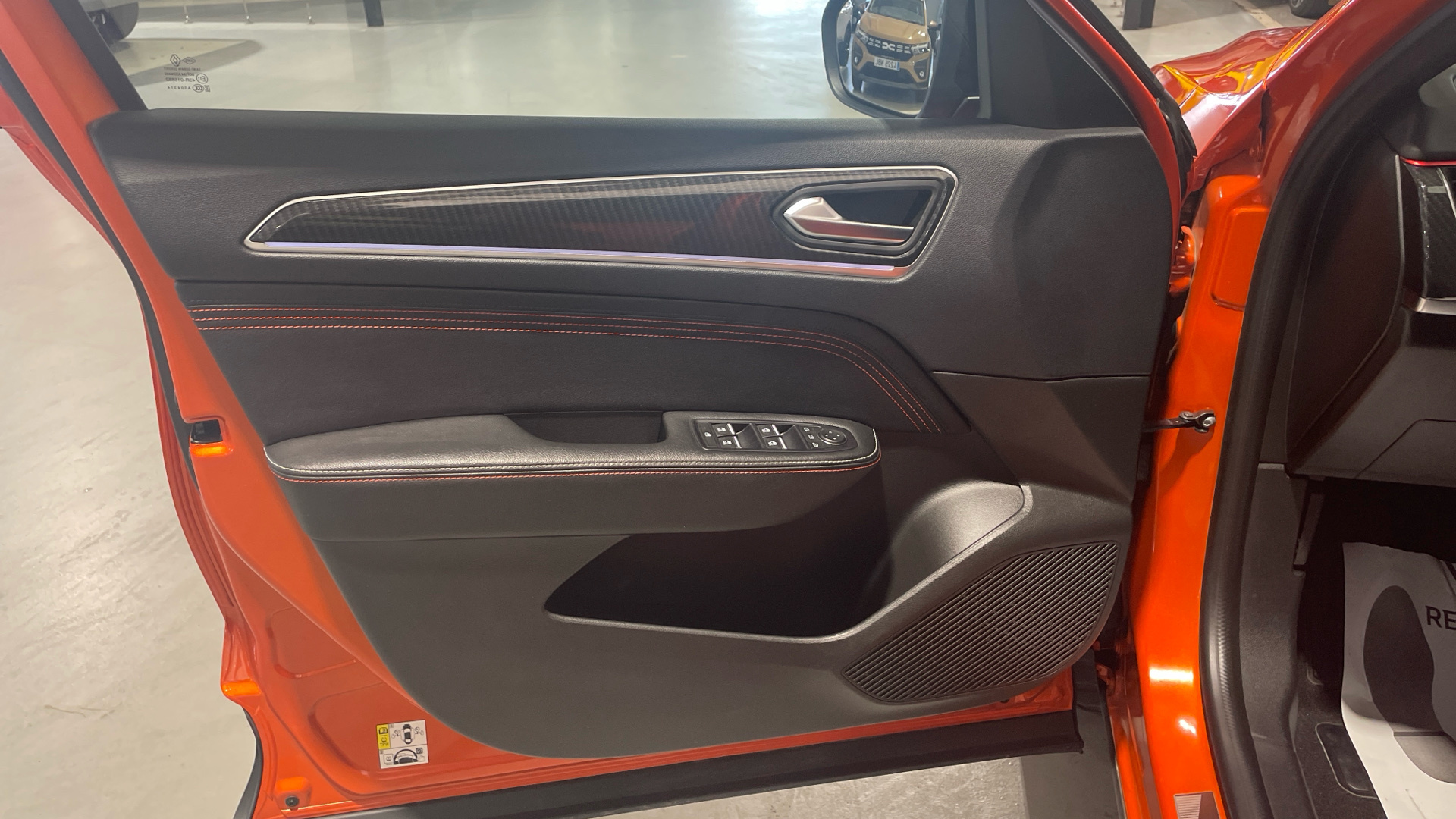Renault Arkana TCe 140 Microhíbrido - 9