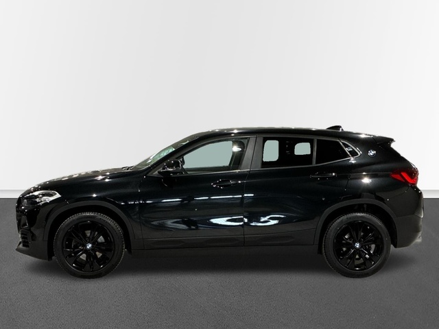 BMW X2 xDrive18d color Negro. Año 2021. 110KW(150CV). Diésel. En concesionario BMW Marcos Automoción de Valencia
