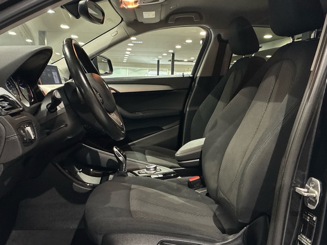 BMW X2 xDrive18d color Negro. Año 2021. 110KW(150CV). Diésel. En concesionario BMW Marcos Automoción de Valencia