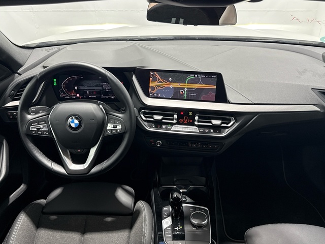 BMW Serie 2 218d Gran Coupe color Blanco. Año 2024. 110KW(150CV). Diésel. En concesionario Auto Premier, S.A. - MADRID de Madrid