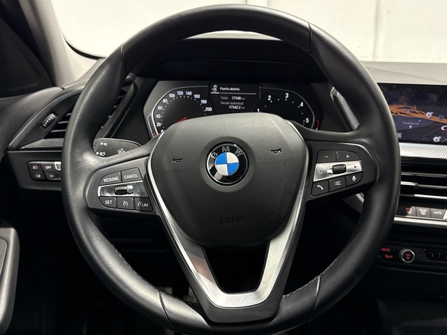 BMW Serie 1 116d color Gris. Año 2021. 85KW(116CV). Diésel. En concesionario Auto Premier, S.A. - MADRID de Madrid