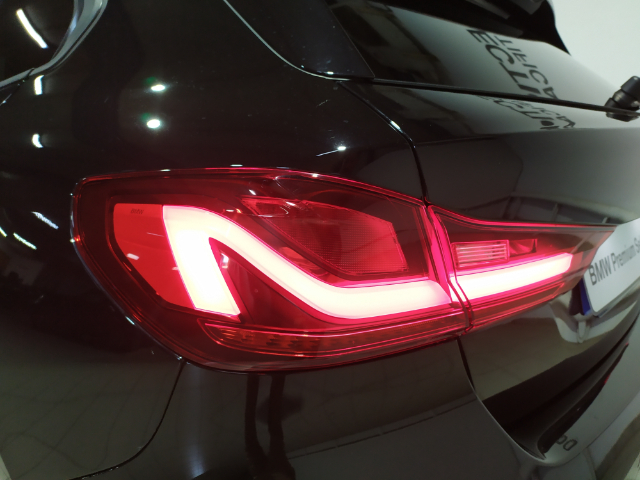 BMW Serie 1 118i color Negro. Año 2021. 103KW(140CV). Gasolina. En concesionario Hispamovil Elche de Alicante