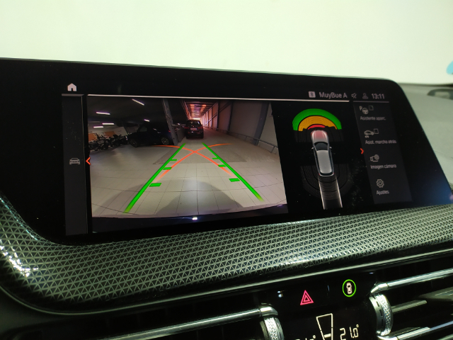 BMW Serie 1 118i color Negro. Año 2021. 103KW(140CV). Gasolina. En concesionario Hispamovil Elche de Alicante