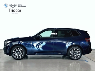Fotos de BMW X3 xDrive20d color Azul. Año 2024. 145KW(197CV). Diésel. En concesionario Triocar Gijón (Bmw y Mini) de Asturias
